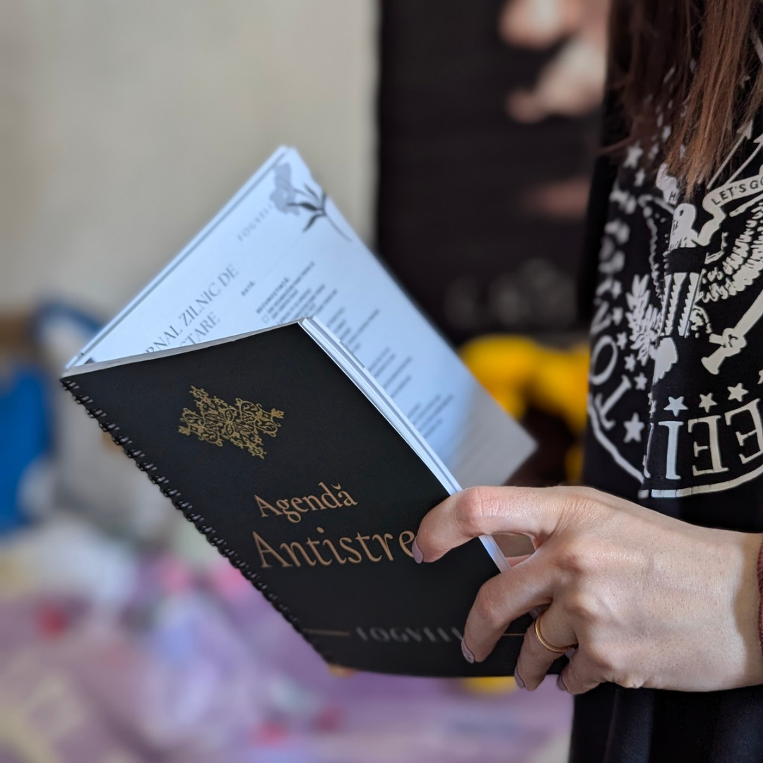 Agendă ANTISTRES - Copertă „Classy”