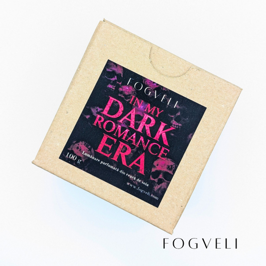 Lumânare Cititor de Dark Romance - Cafea, Vanilie, Flori albe