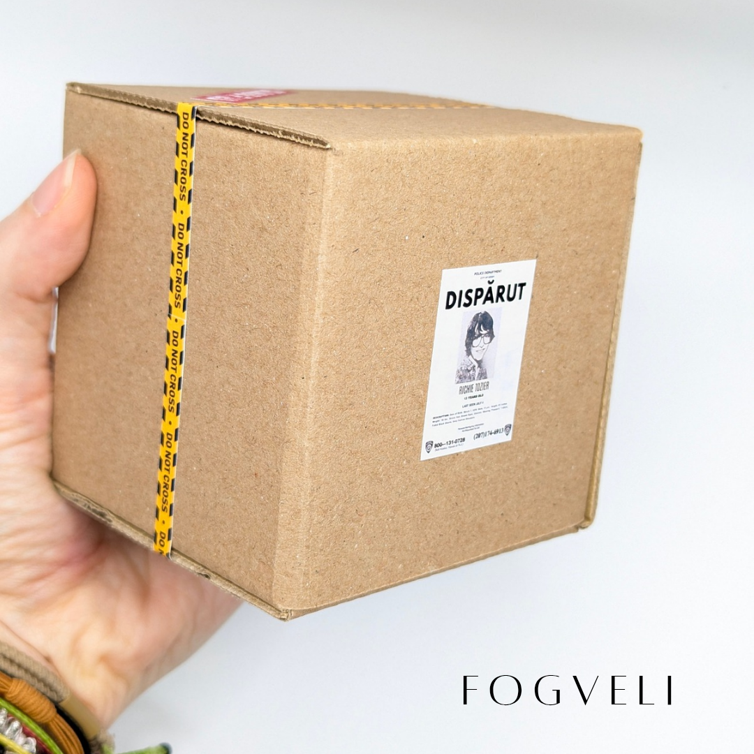 Lumânare Cititor de Thriller 🕵🏻‍♂️ - Whiskey, Lime, Bergamotă, Cedru, Ambră dulce