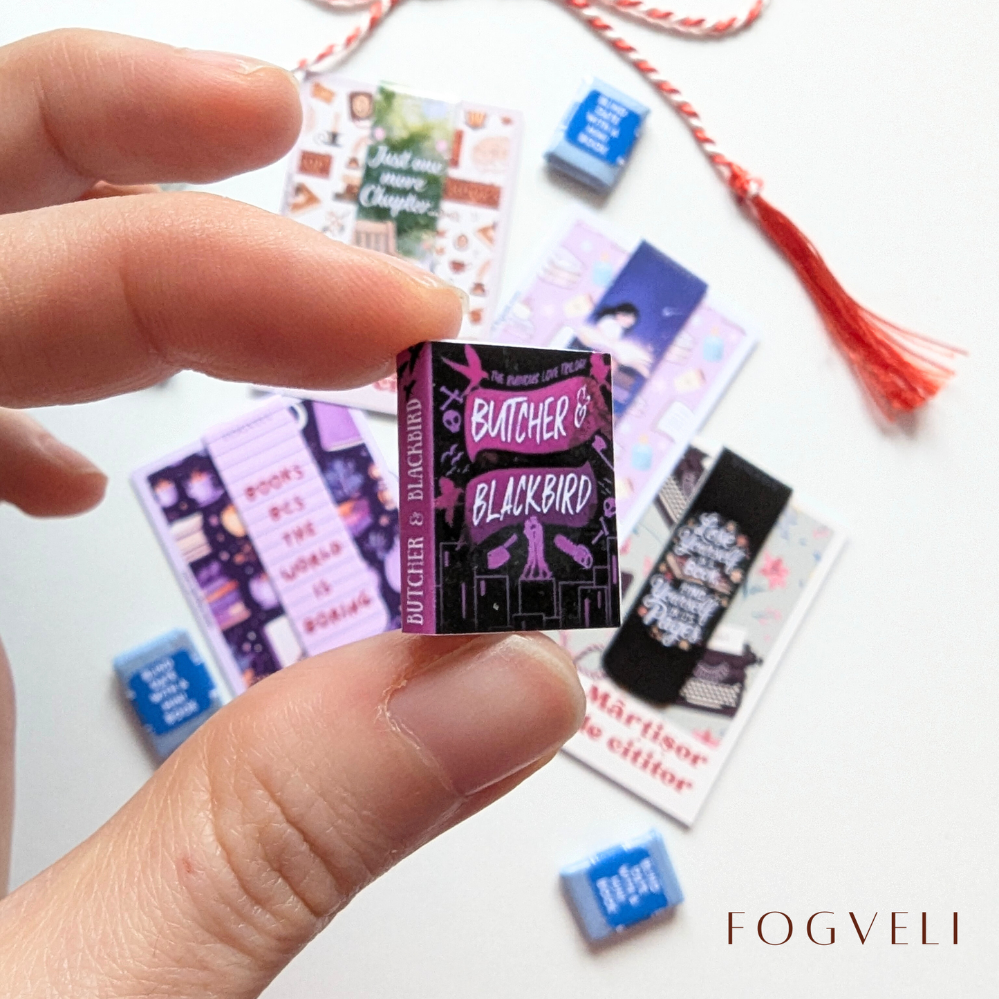 Mărțișor de Cititor - Semn de carte magnetic 📚